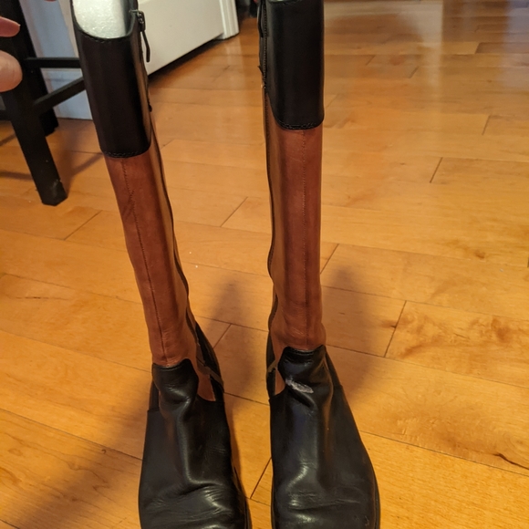 Vince Camuto leather boots - Picture 2 of 8